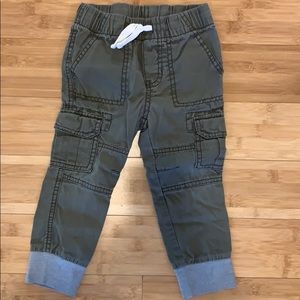 Cat & Jack 2T green pant